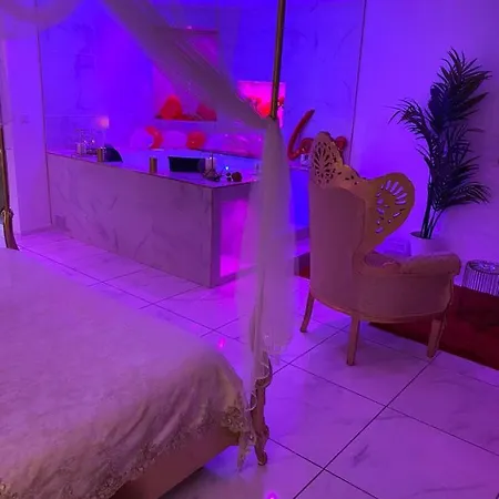Romantique Avec Jaccuzy A La Gare De * 몽펠리에