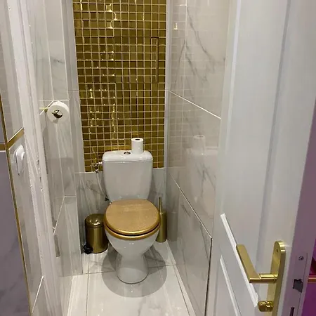 Romantique Avec Jaccuzy A La Gare De Apartament