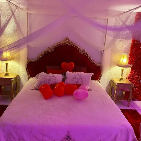 Romantique Avec Jaccuzy à La Gare De * Montpellier