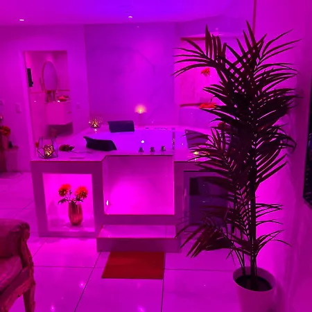 Romantique Avec Jaccuzy A La Gare De * Μονπελιέ