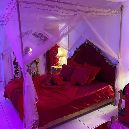 Appartement Romantique Avec Jaccuzy A La Gare De Montpellier